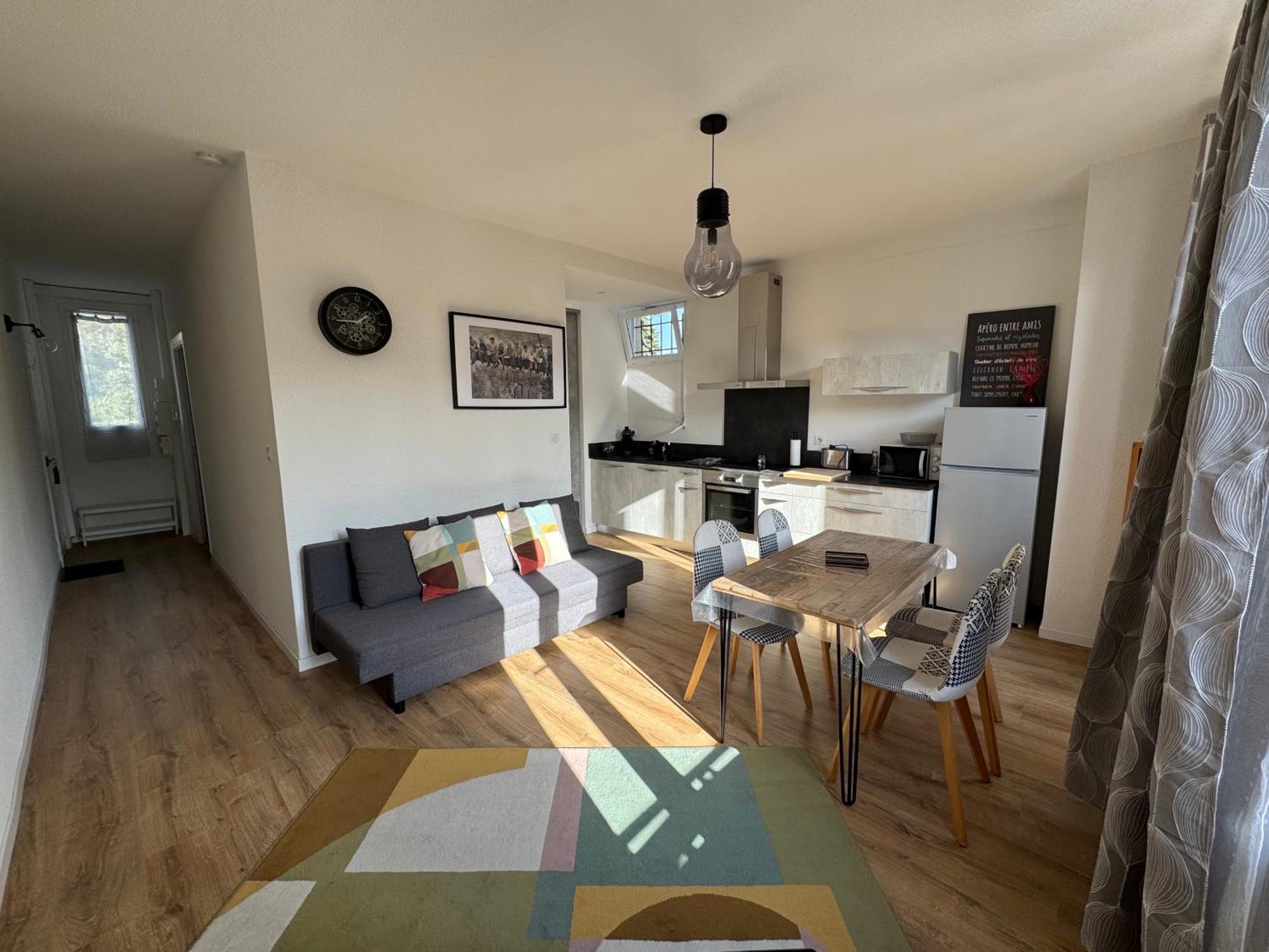 Appartement Le Madargue Idealement Place Châtel-Guyon Eksteriør billede