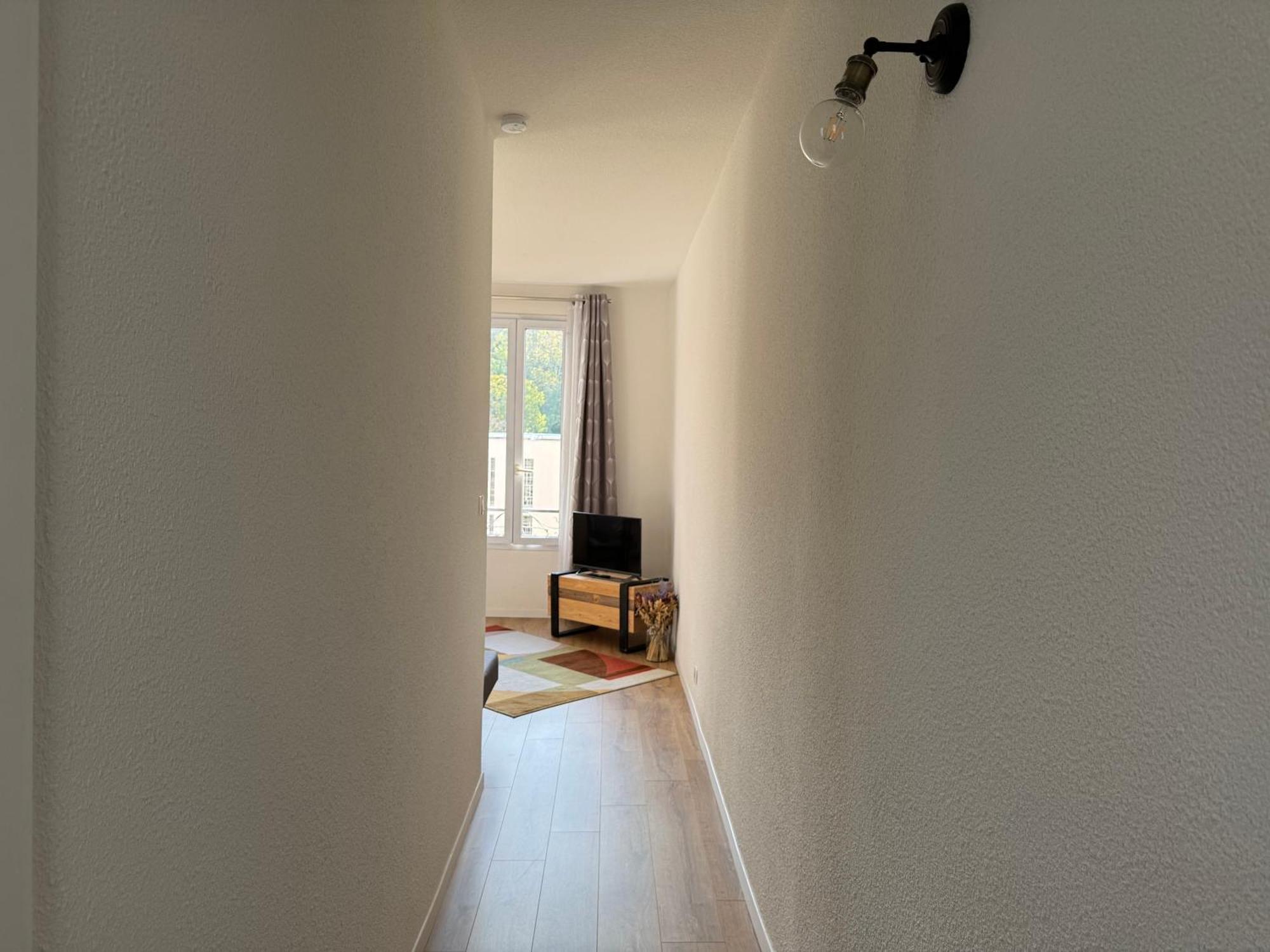 Appartement Le Madargue Idealement Place Châtel-Guyon Eksteriør billede